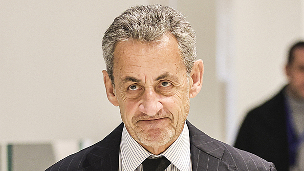 Суд приговорил Саркози к пяти годам тюрьмы