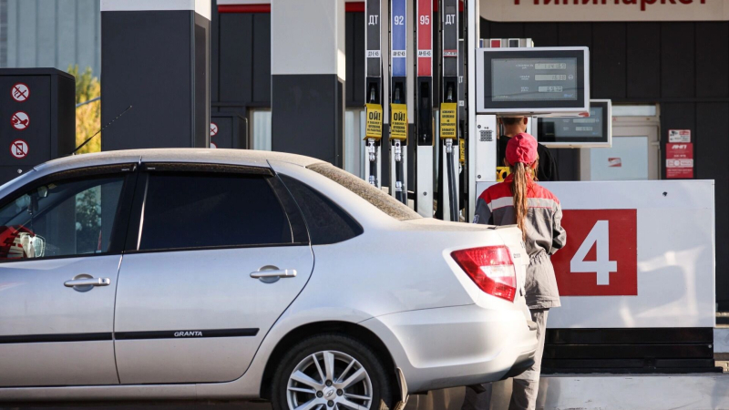 Бензин и дизель выше 70 ₽. Что происходит с топливным рынком в России и что дальше