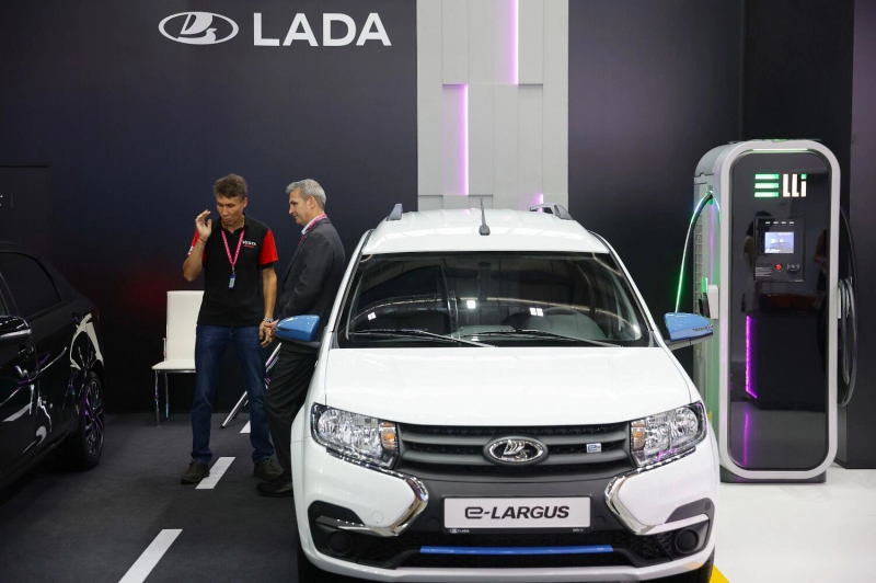 Берите, что дают. АвтоВАЗ сокращает выпуск Lada Vesta, а остатки заставят раскупить