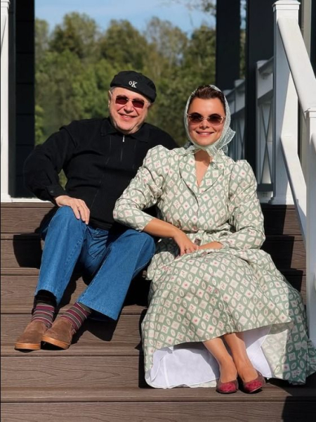 Брухунова показала, как отдыхает с Петросяном и детьми в деревне