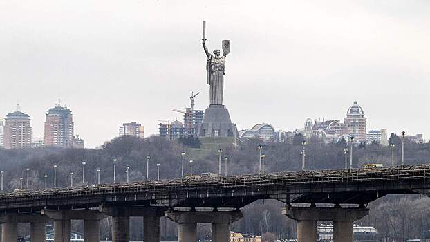 «Украли миллионы гривен»: на Украине разгорелся скандал из-за укреплений