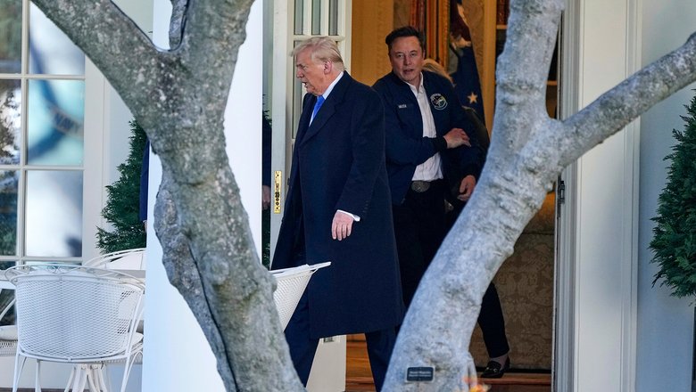 FT: место Маска возле Трампа хотят занять Цукерберг и Альтман