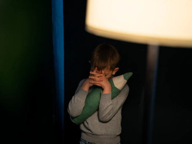 Лунатизм: почему у детей это норма, а у взрослых — сигнал тревоги