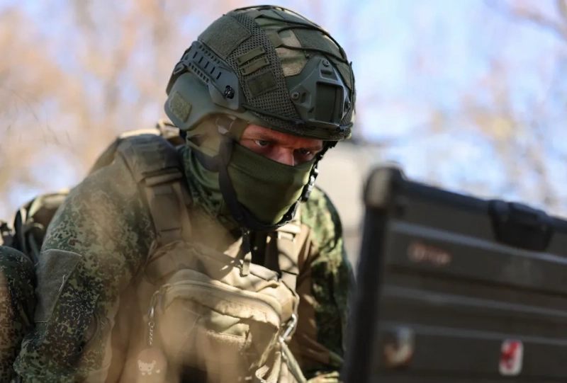 Минобороны РФ: На аэродроме ВСУ уничтожены два Як-52 и 10 дронов А-22