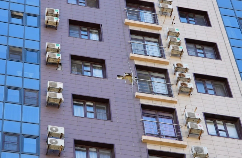 Оперштаб Кубани показал фото последствий атаки дронов на Новороссийск