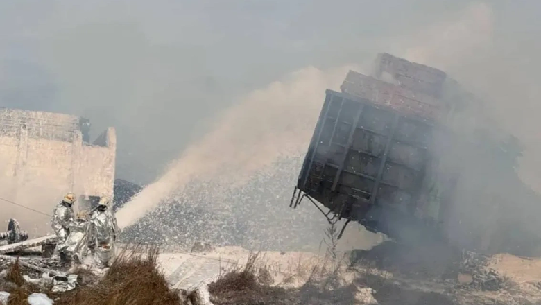 Под Смоленском полностью потушили пожар после столкновения грузовика с поездом