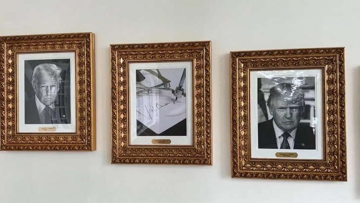 Президентский троллинг: Трамп заменил портрет Байдена в Белом доме на фото автопера для подписывания документов