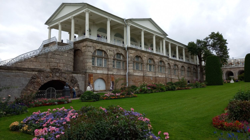 Пушкин за один день: на чем лучше доехать, где потратить деньги и как все успеть