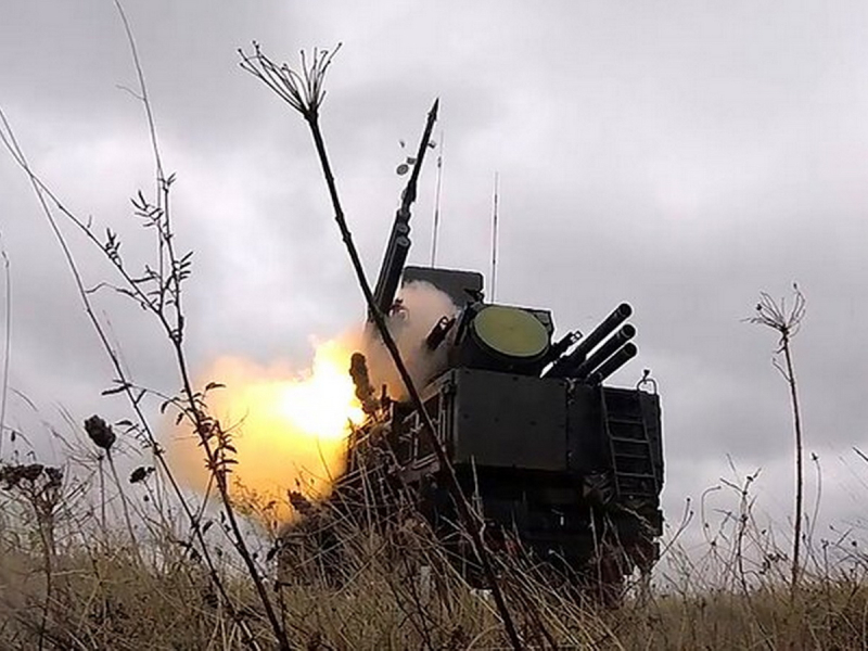 ПВО столкнулась с таким впервые: при ночной атаке на Россию ВСУ применили необычную тактику