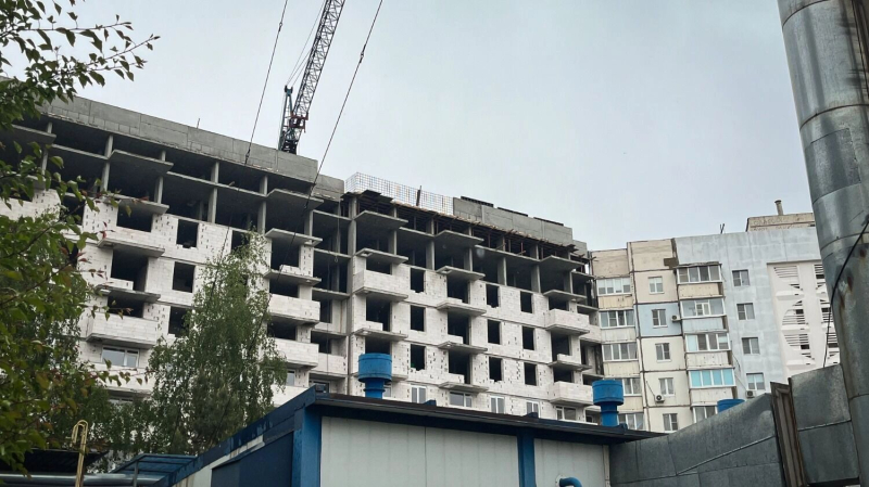 Семейным — покупать, а бездетным — ждать два года. Рынок недвижимости осенью-2025