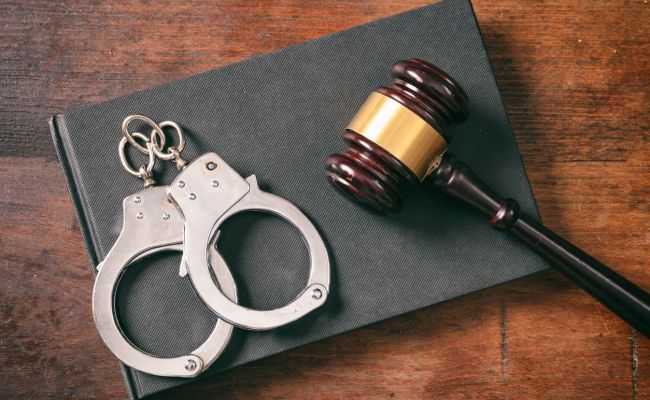 Сотрудник оборонного завода в Москве арестован по делу о теракте и вандализме — СМИ