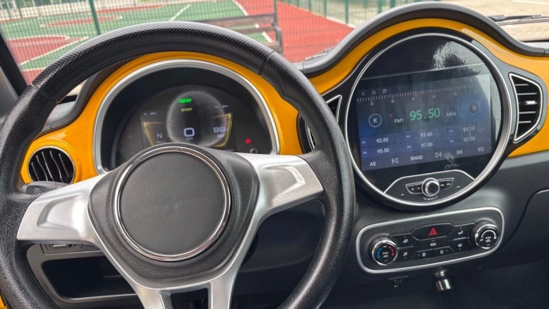 Третья попытка: в России начались продажи нового микроавтомобиля отечественной сборки