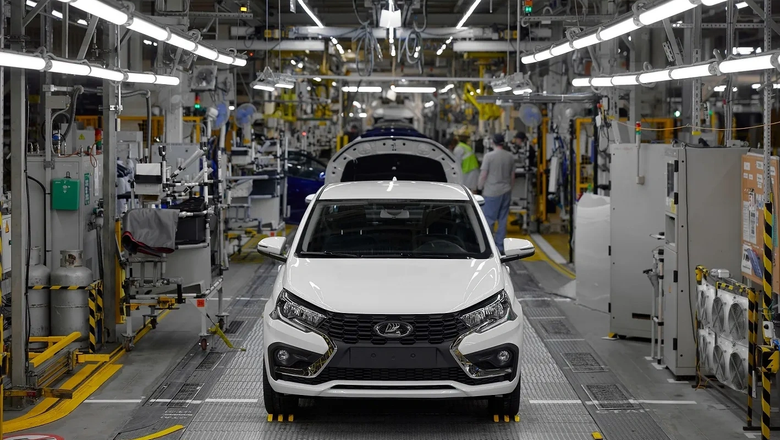 В Петербурге запустили производство автомобилей Lada Iskra