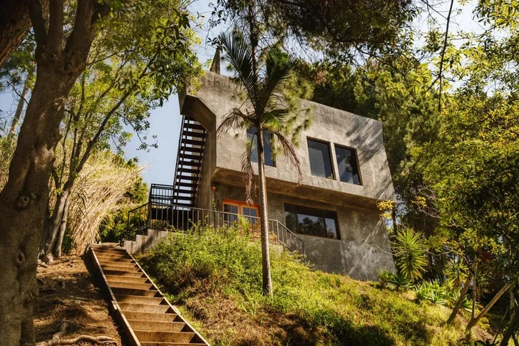 Вигвам мастера: посмотрите, как выглядит калифорнийское поместье Дэвида Линча стоимостью  млн (15 фото)