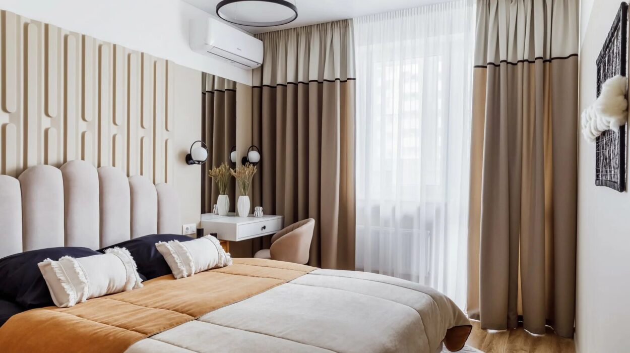 Обзор видов штор, материалов и факторов выбора для интерьеров