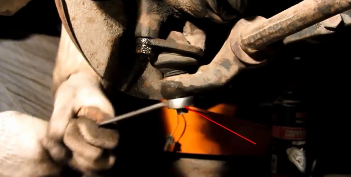 Самостоятельная замена шаровой опоры ВАЗ 2110, 2111, 2112