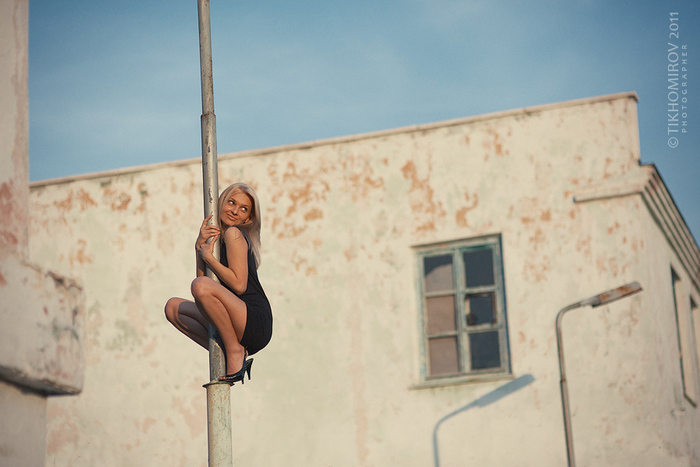 Как повесить фонарь на столб (опору) возле дома | Пикабу