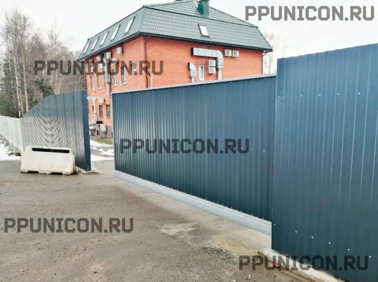 Быстровозводимое здание под пекарню, киоск для продажи хлеба.